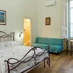 Bed & Breakfast Palazzo Sersale 4*