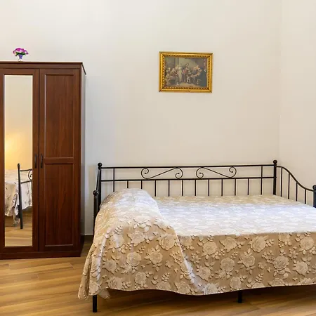 Oda ve Kahvaltı Palazzo Sersale Napoli