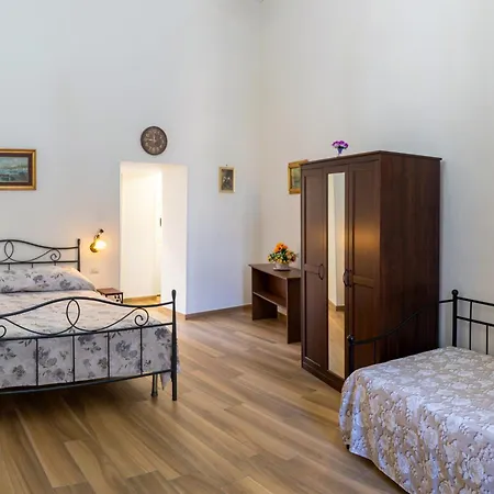 Palazzo Sersale Oda ve Kahvaltı Napoli