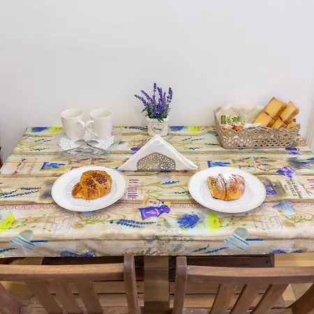 Palazzo Sersale Bed & Breakfast