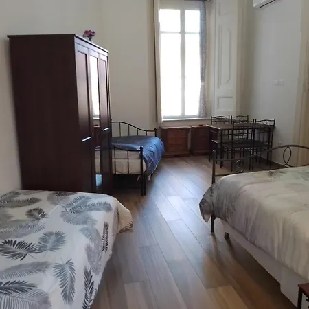 Palazzo Sersale Bed & Breakfast *