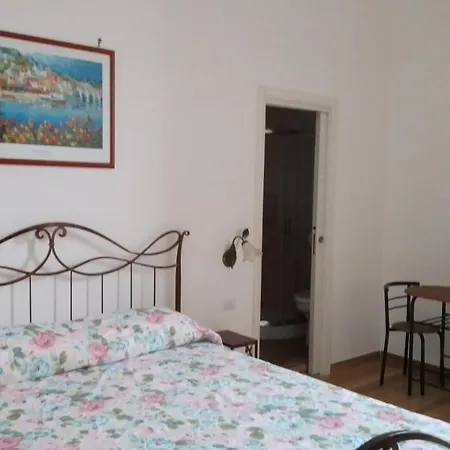 Palazzo Sersale 住宿加早餐酒店 那不勒斯