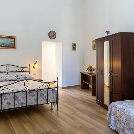 Palazzo Sersale 4*