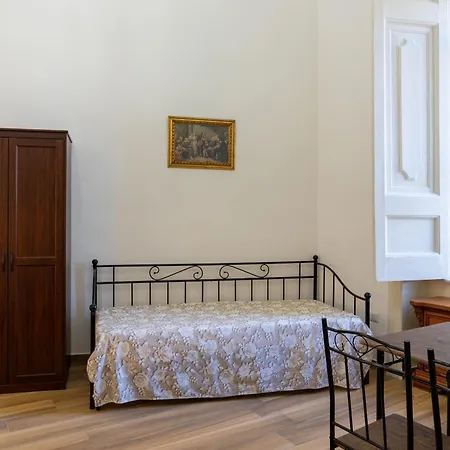 Oda ve Kahvaltı Palazzo Sersale Napoli