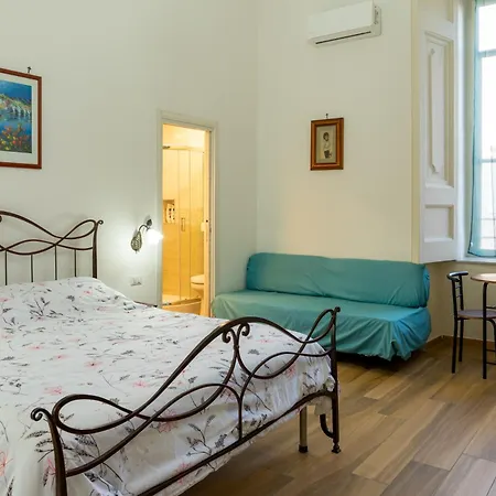 Oda ve Kahvaltı Palazzo Sersale 4*